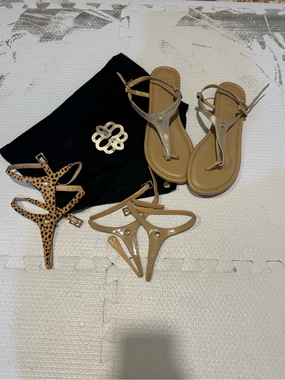Women's 3 in 1 Interchangeable Strappy Sandals - Gold and Tan. Size 8.